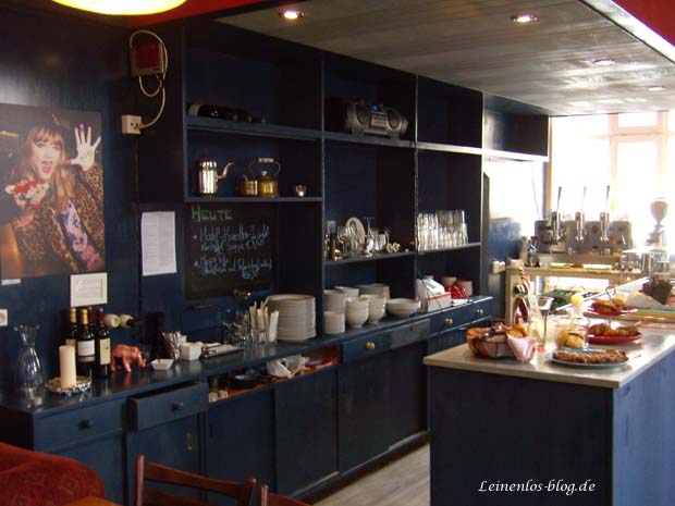 Café "Komm du", Tresenbereich Komm-du_Regal