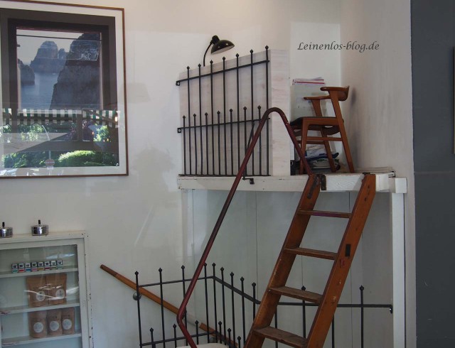 Büroplatz im Eis-Café