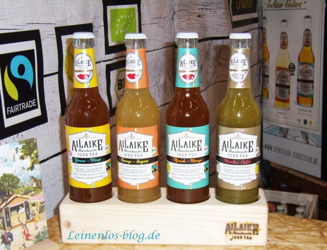 Ailaike wird nach dem Brühen mit Eiswürfeln schockgekühlt