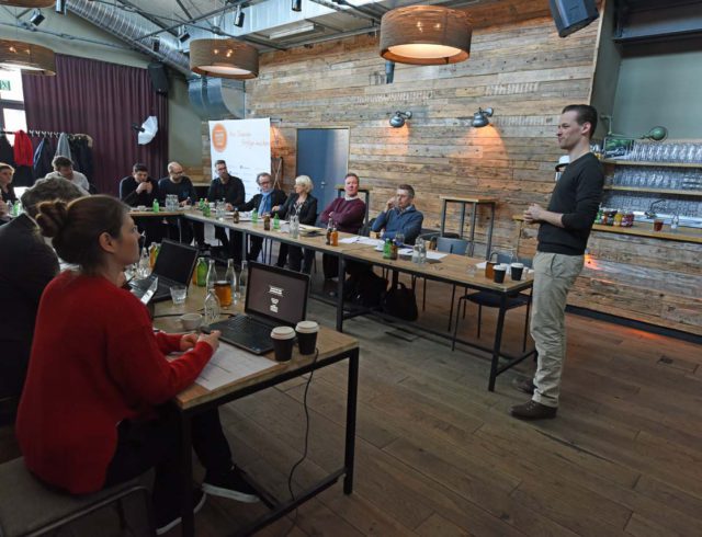 Brox Gründer Konrad Knops vor GastroStartup Jury