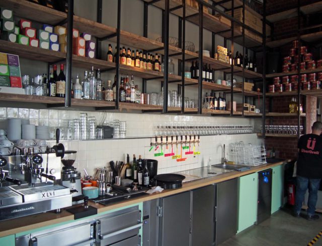 Überquell: Offener Service-Bereich