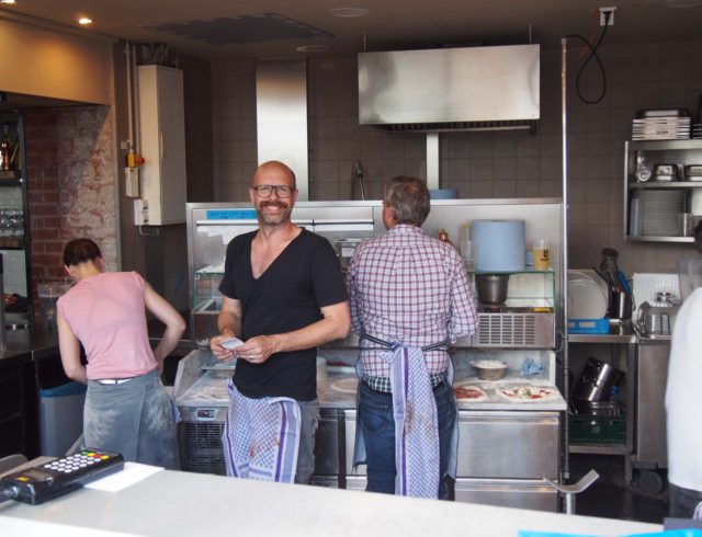 Patrick Rüther packt selbst mit an