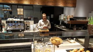 Genusshelden: Martin in der Küche