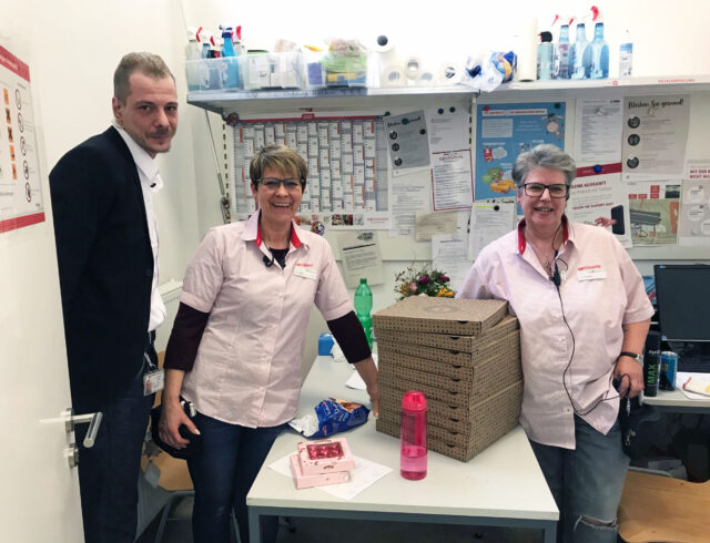 Pizzalieferung an Rossmann #kochenfuerhelden #rockourkitchen