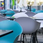 Gastronomie, leere Stühle