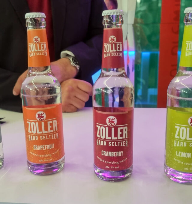 Zoller Hard Seltzer Zoller Hard Seltzer, Ein erfrischendes, leicht alkoholisches Getränk, das aromatisch berauscht