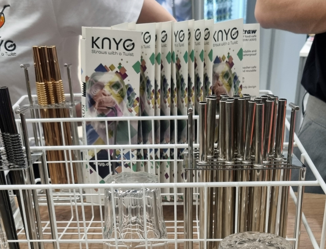 TrinkhTrinkhalme aus Edelstahl mit Knick Trinkhalme aus Edelstahl mit Knick